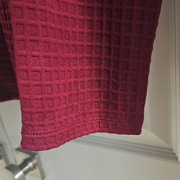 NWT Max Studio Funnel Neck Waffle Knit Drawstring Pullover Oxblood Large - Picture 6 of 15